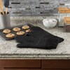 Hastings Home Silicone Oven Mitts, Extra Long Professional Quality Heat Resistant with Quilted Lining, 1 pair, Black 192594OFB